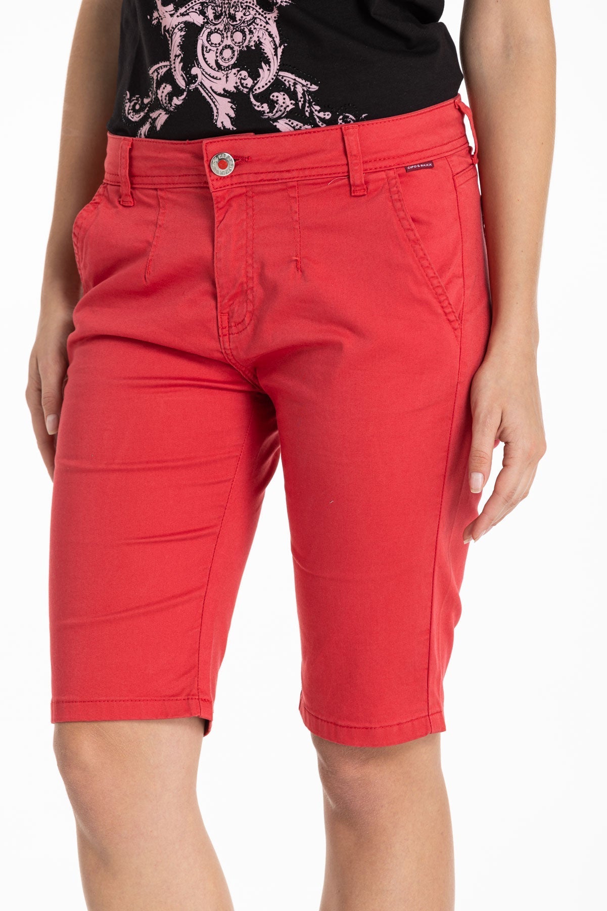 WK186 Modern Kesim Kadın Kapri Şort