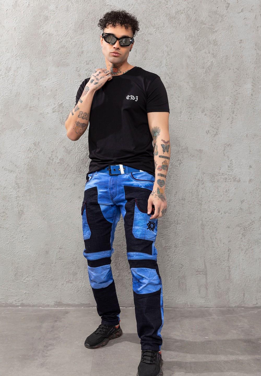 CT788 Men’s Statement Back Print T-Shirt Bold Presence Edition