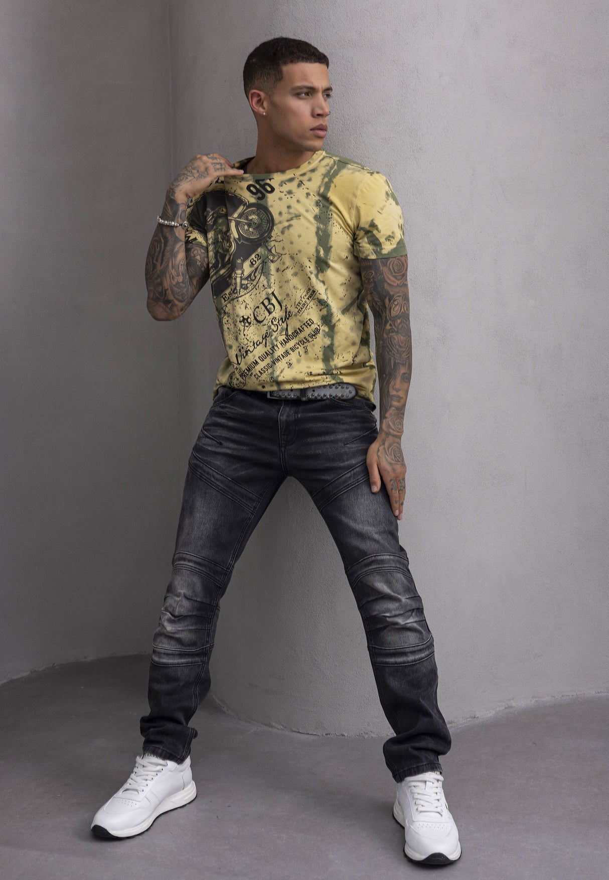 CT797 Men’s Dynamic Print Street Fit T-Shirt