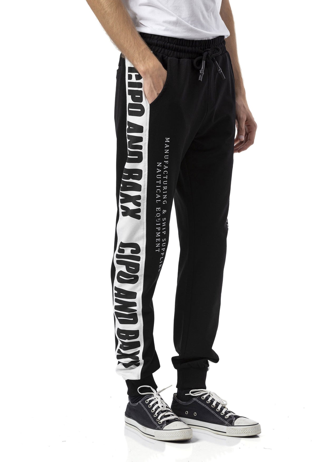 CLR162 Erkek Eşofman Takımı-Siyah ve Beyaz Yazılı