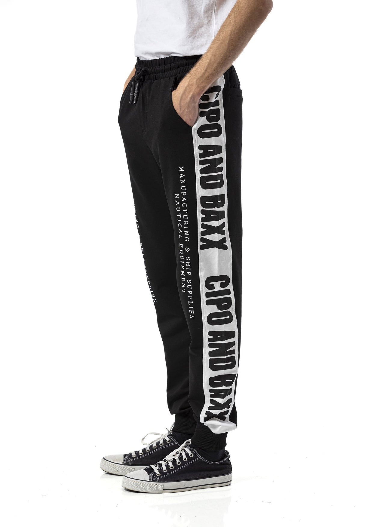 CLR162 Erkek Eşofman Takımı-Siyah ve Beyaz Yazılı