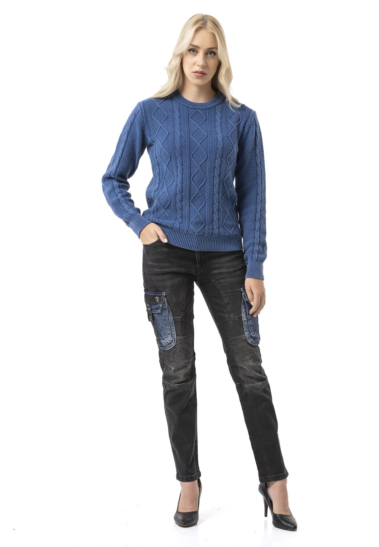 WP267 Kadın Örgü Kazak - Yuvarlak Yakalı ve Ribana Manşetli Kablo Örgü Kazak | Günlük ve Geçiş Mevsimleri için Klasik Günlük Görünüm