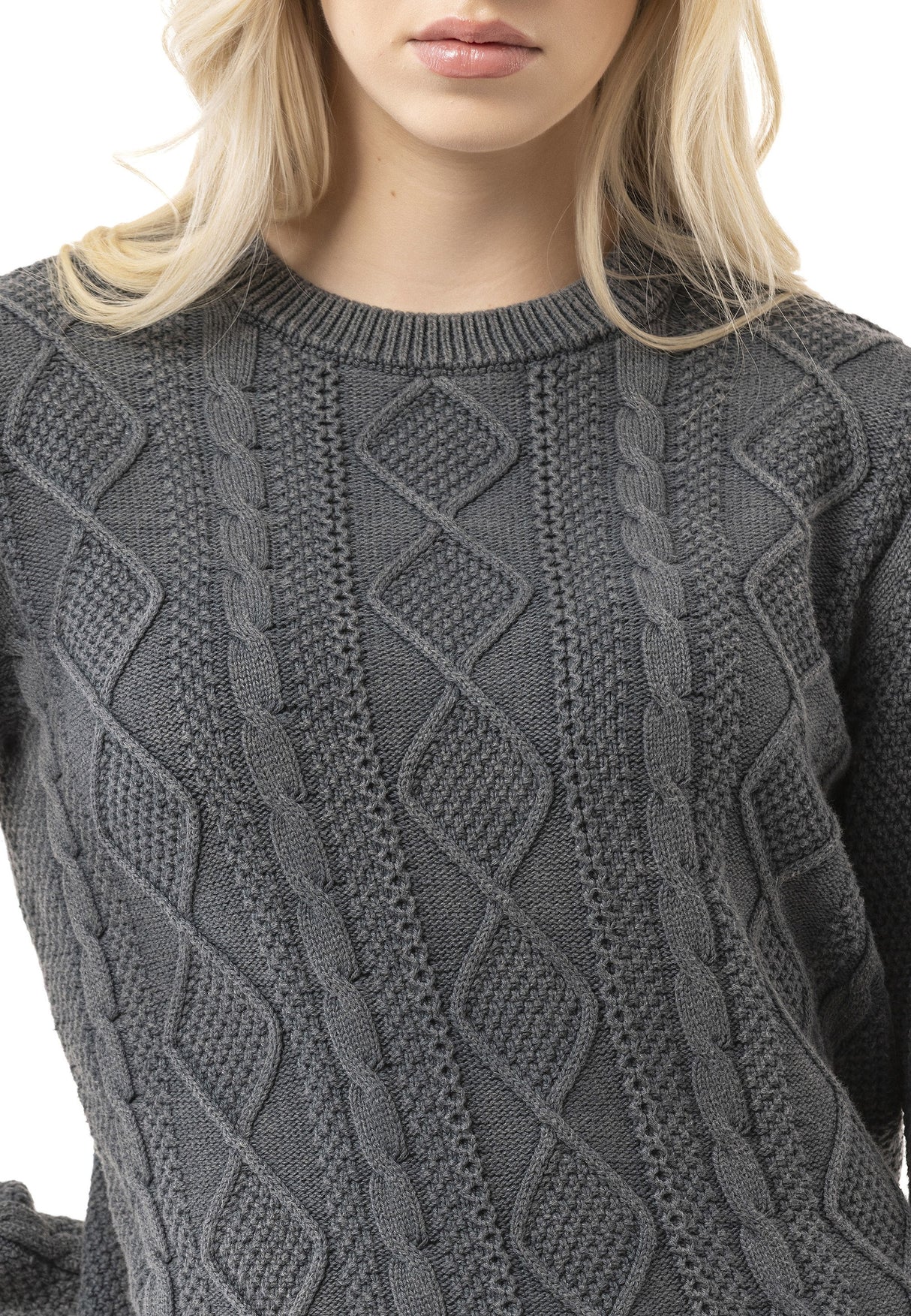 WP267 Kadın Örgü Kazak - Yuvarlak Yakalı ve Ribana Manşetli Kablo Örgü Kazak | Günlük ve Geçiş Mevsimleri için Klasik Günlük Görünüm