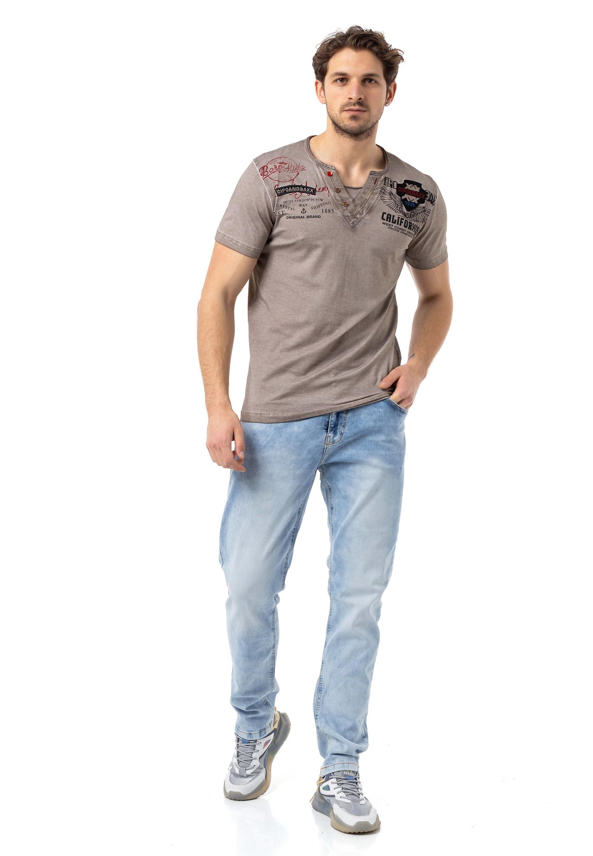CT783 Men’s Buttoned V-Neck T-Shirt with California Print