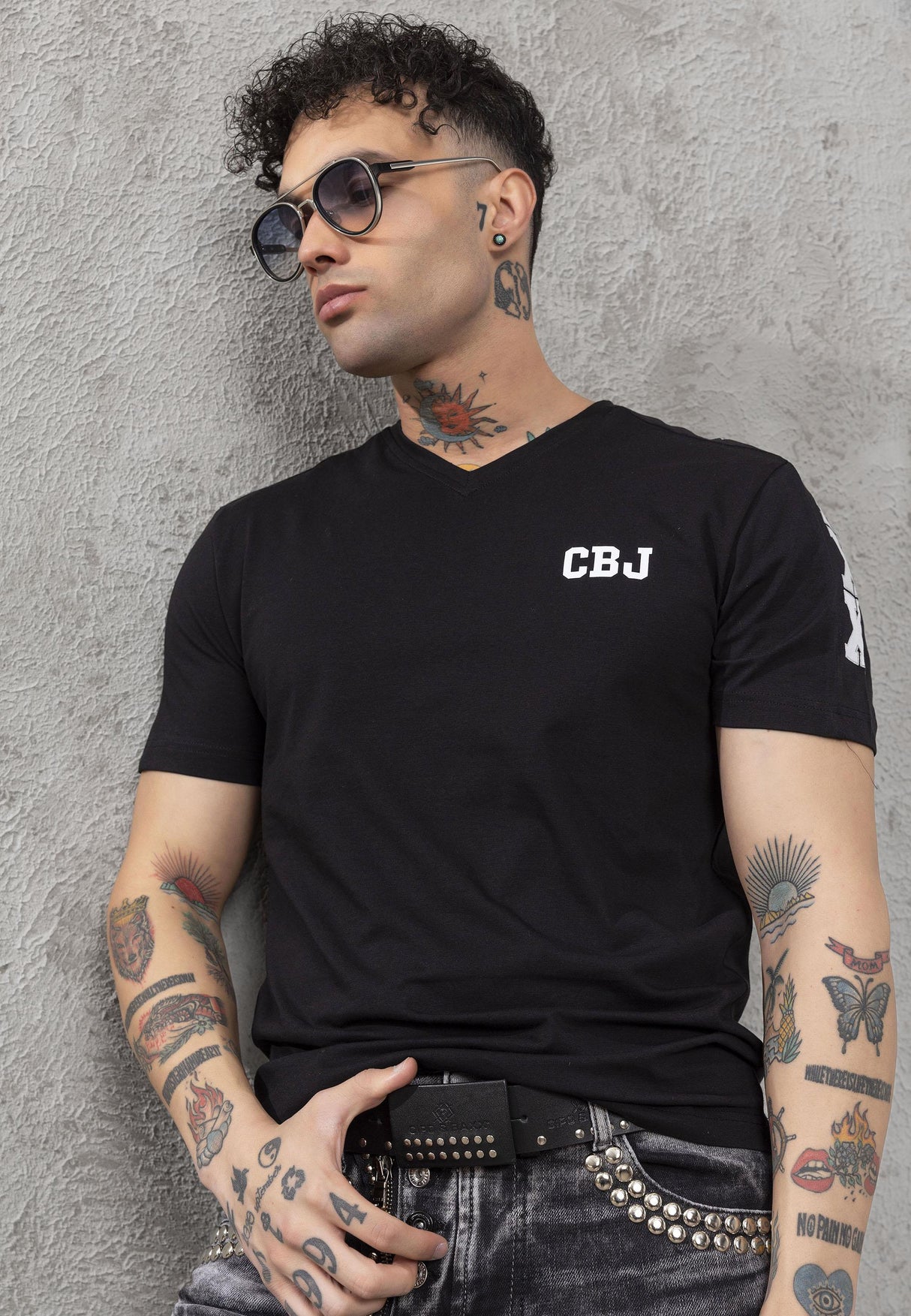 CT790 Men’s Stylish V-Neck T-Shirt – Bold Elegance Edition