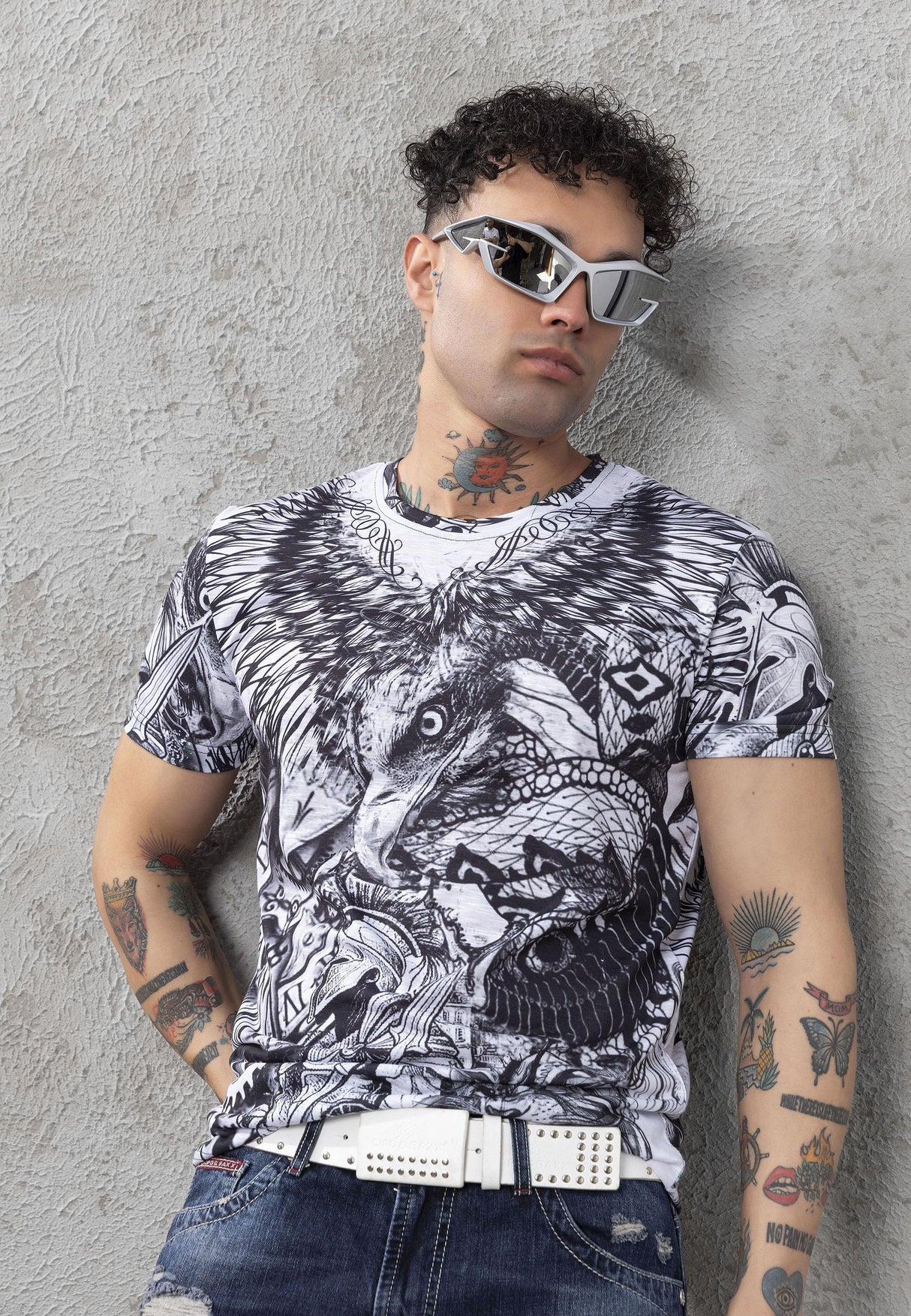 CT781 Men’s Crew Neck T-Shirt with Bold Eagle Graphic Design