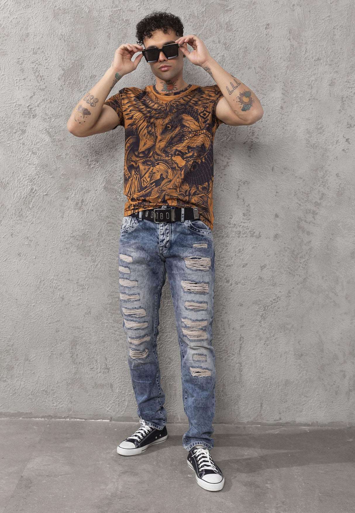 CT781 Men’s Crew Neck T-Shirt with Bold Eagle Graphic Design