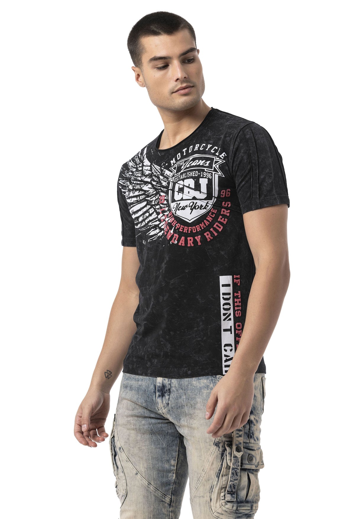 CT809 Erkek T-Shirt – Dikkat Çekici Ön Baskı & Modern Streetwear Tarzı