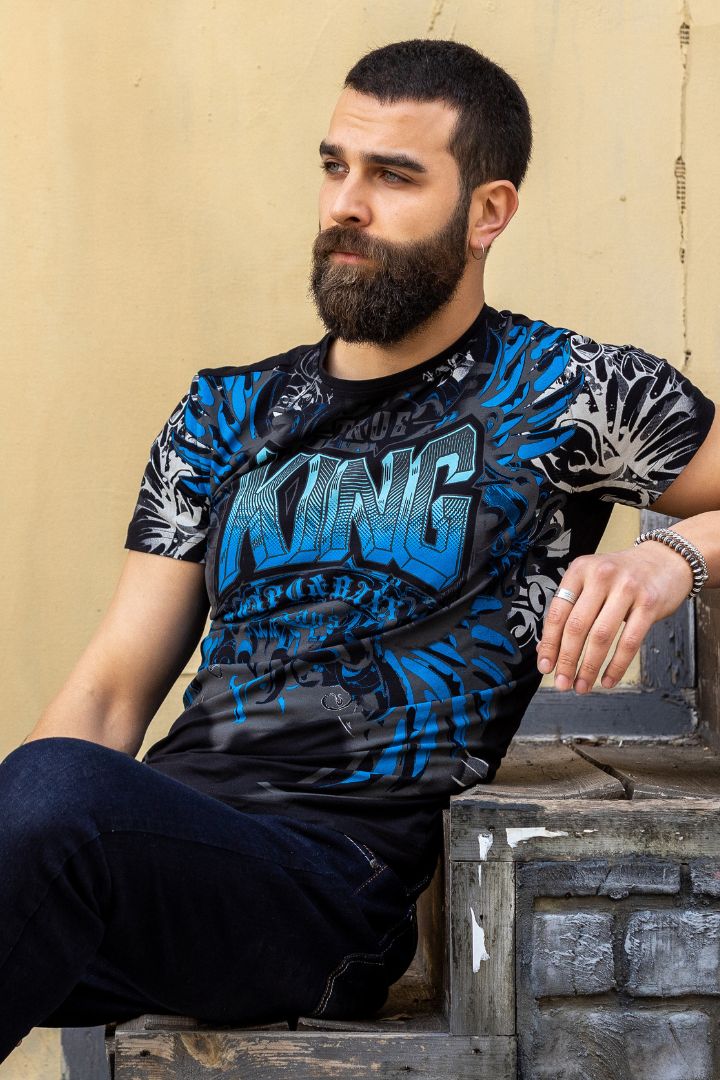 CT763 – KING Statement Crown Graphic Tee