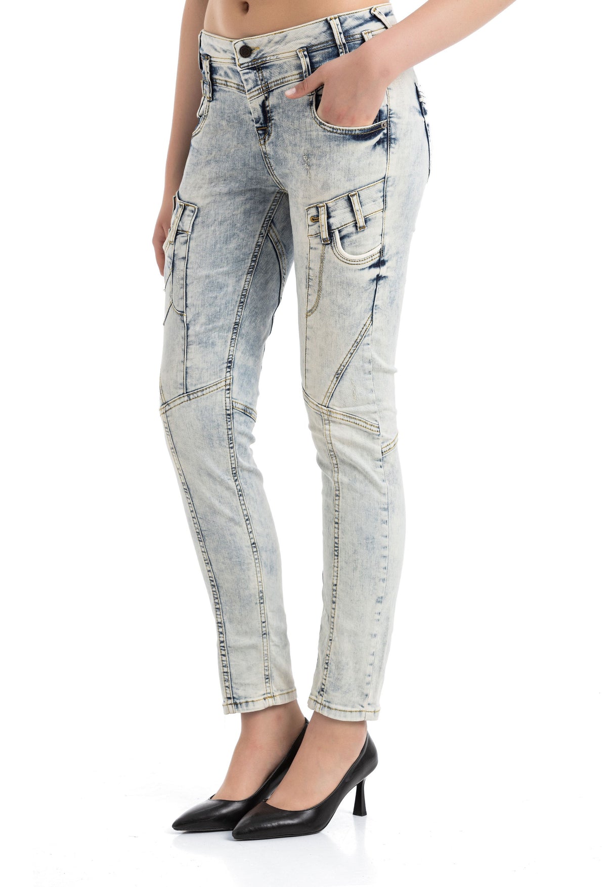 WD216 – Women’s Casual Fit High-Waist Jeans
