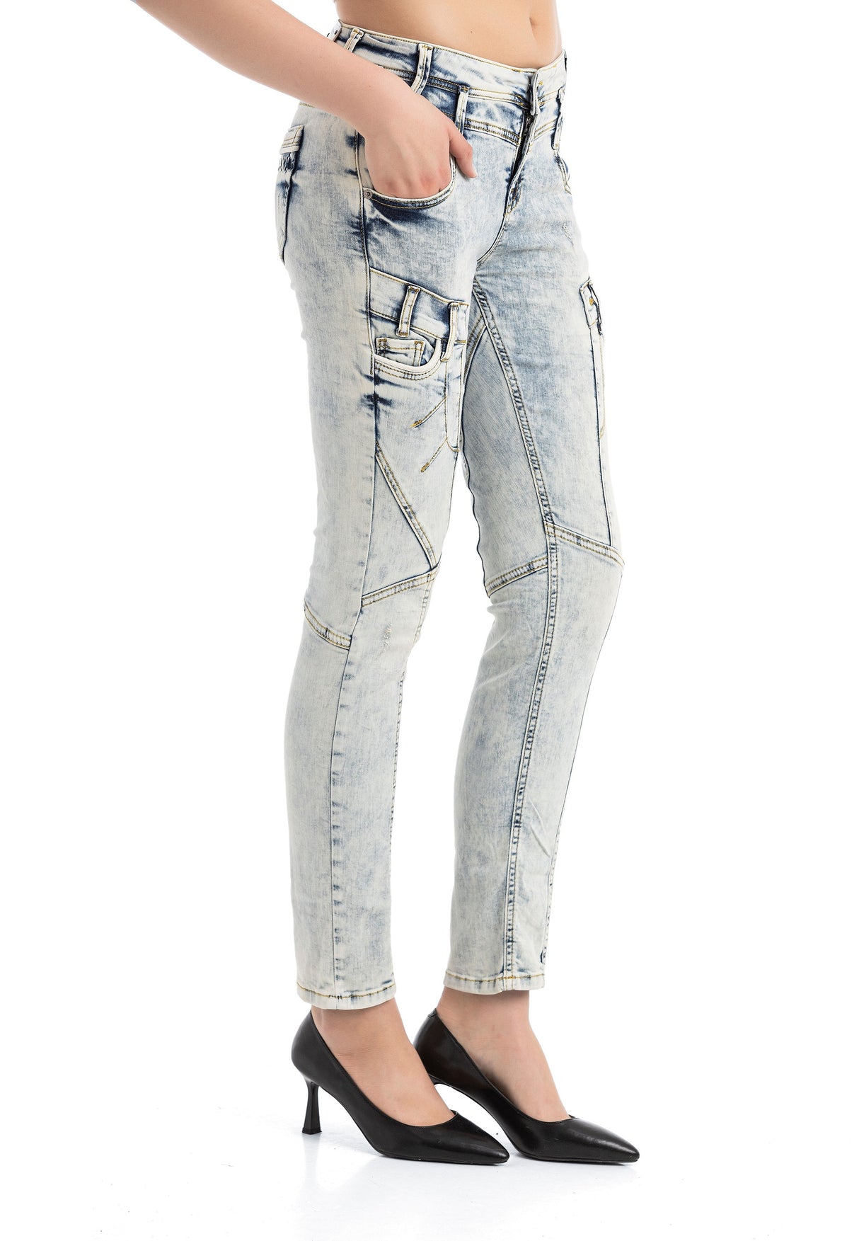 WD216 – Women’s Casual Fit High-Waist Jeans