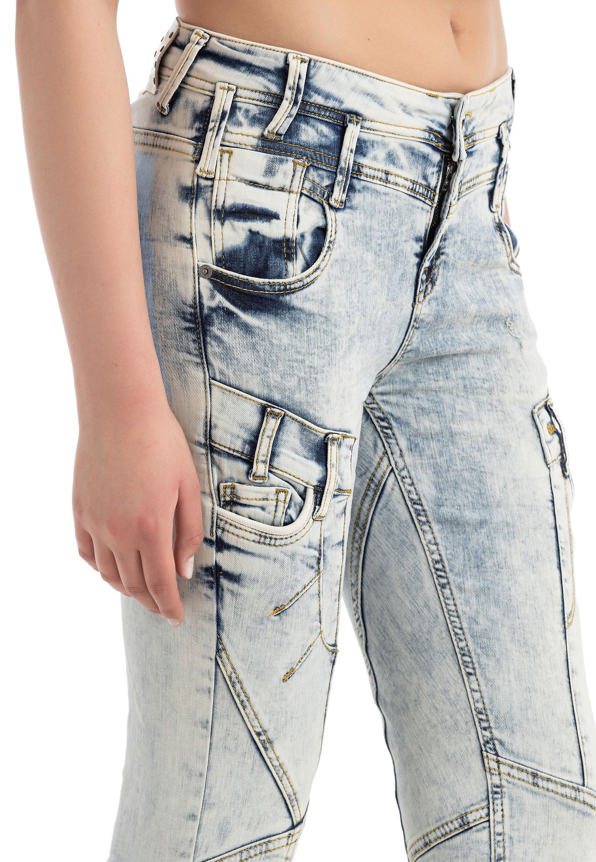 WD216 – Women’s Casual Fit High-Waist Jeans