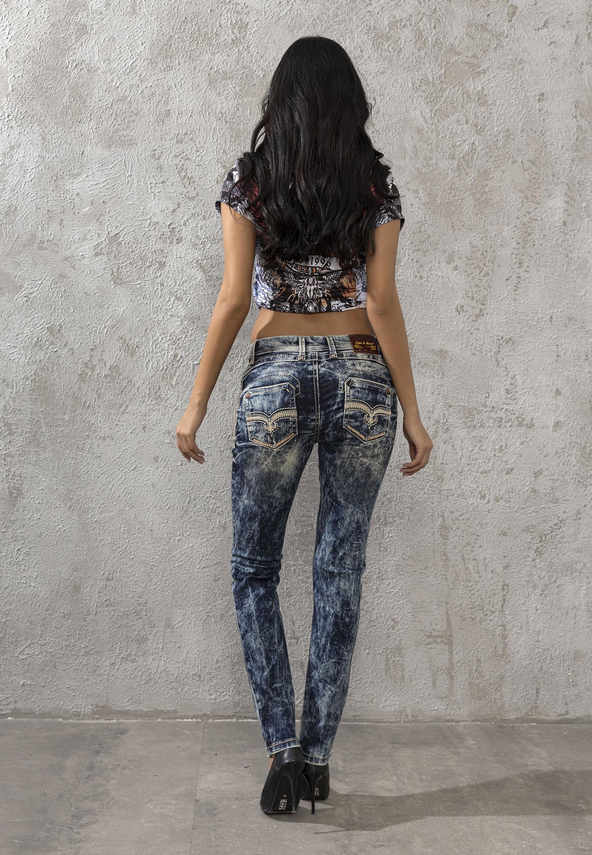 WD222 Dikkat Çekici Yıkamalı Kadın Jean Pantolon