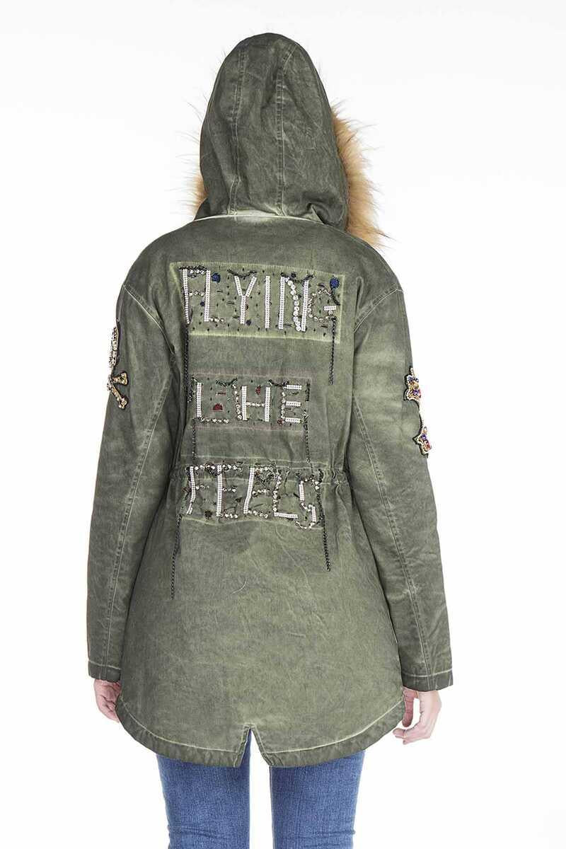 WJ144 Boncuk İşlemeli Kadın Mont