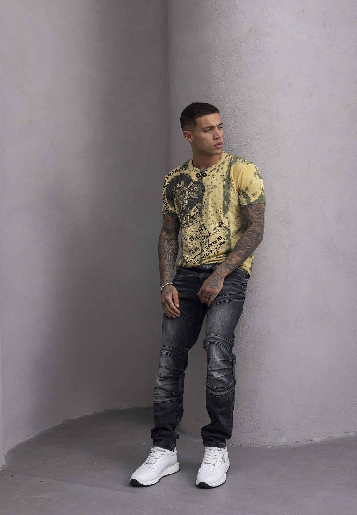 CT797 – Men’s Dynamic Print Street Fit T-Shirt