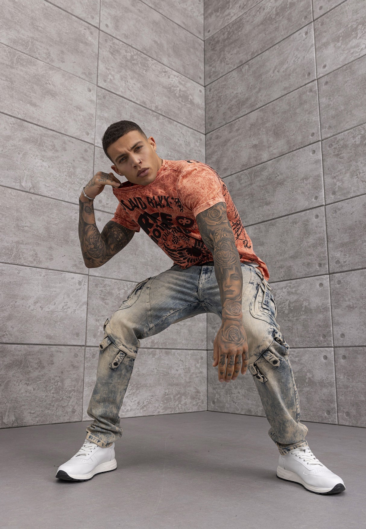 CT800 – Men’s Bold Graphic Power Fit T-Shirt