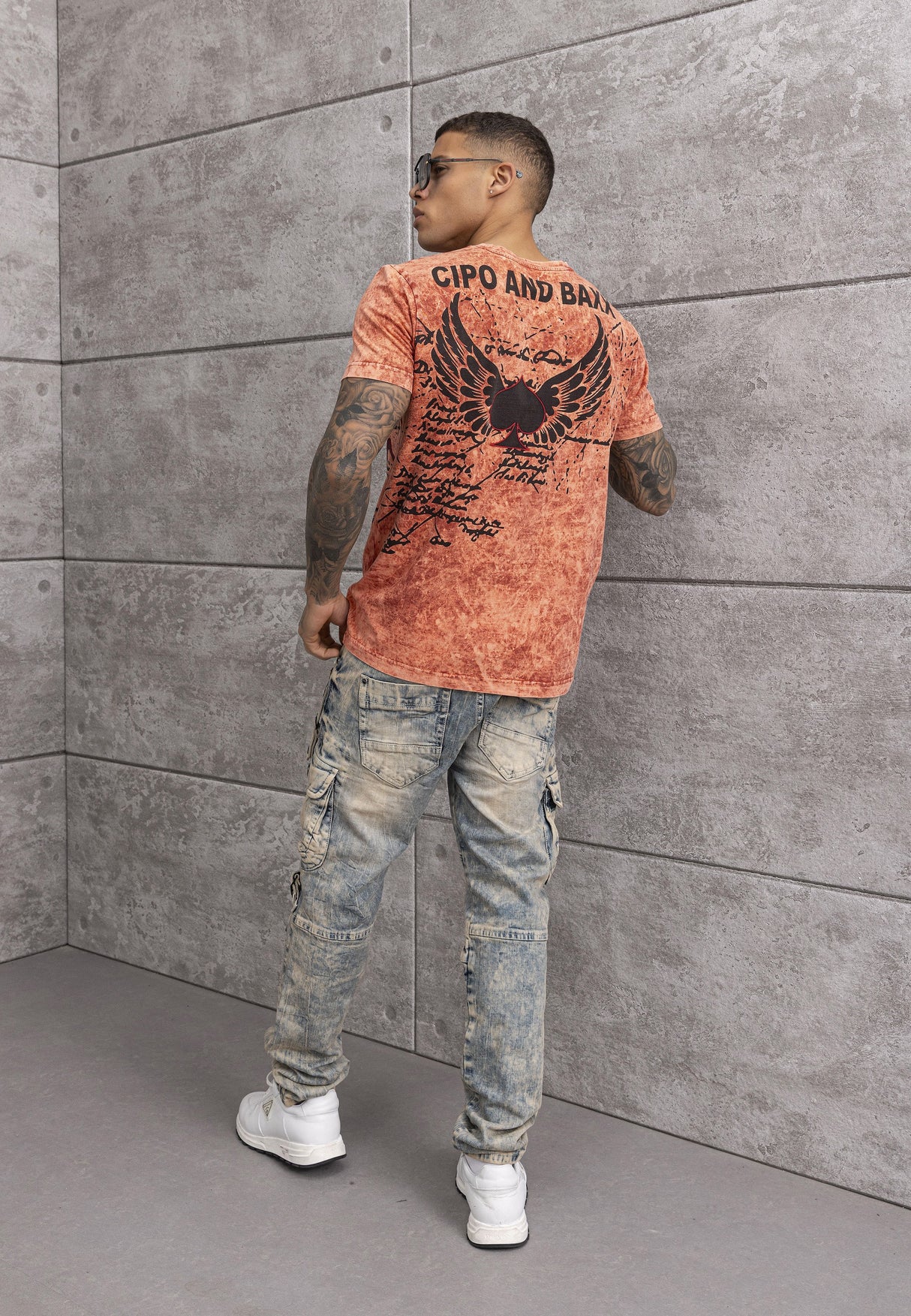 CT800 – Men’s Bold Graphic Power Fit T-Shirt