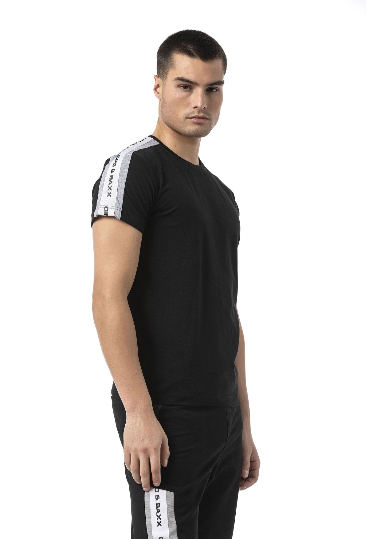 Erkek Regular Fit Şerit Detaylı Bisiklet Yaka Kısa Kollu Günlük Tişört CT815
