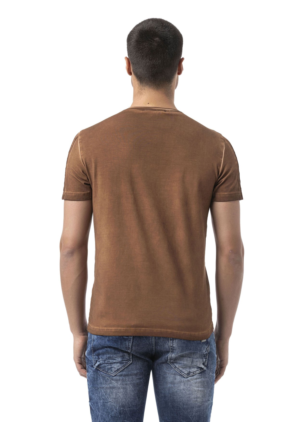 CT809 Erkek T-Shirt – Dikkat Çekici Ön Baskı & Modern Streetwear Tarzı