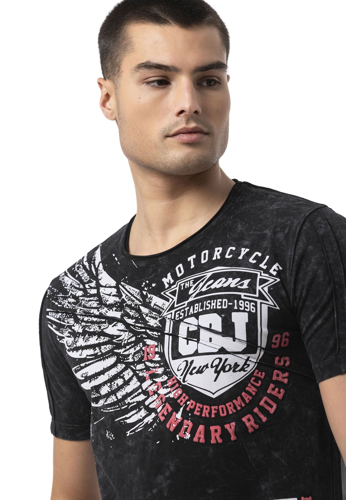 CT809 Erkek T-Shirt – Dikkat Çekici Ön Baskı & Modern Streetwear Tarzı